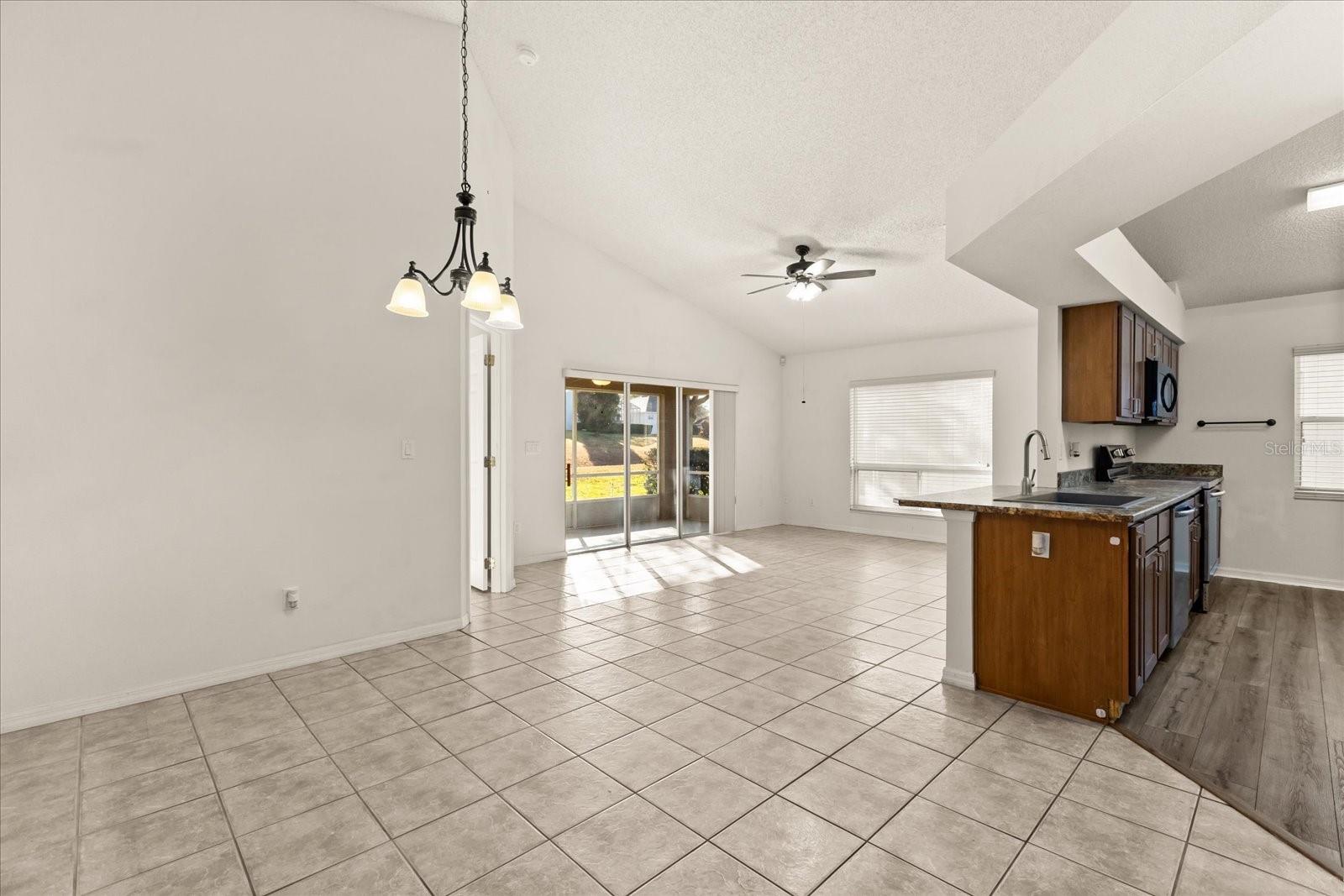 Image 7 of 37 For 3577 Rollingbrook Street