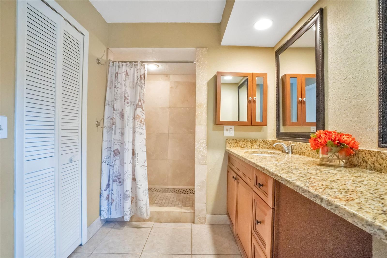 Image 12 of 45 For 361 Violet Dell