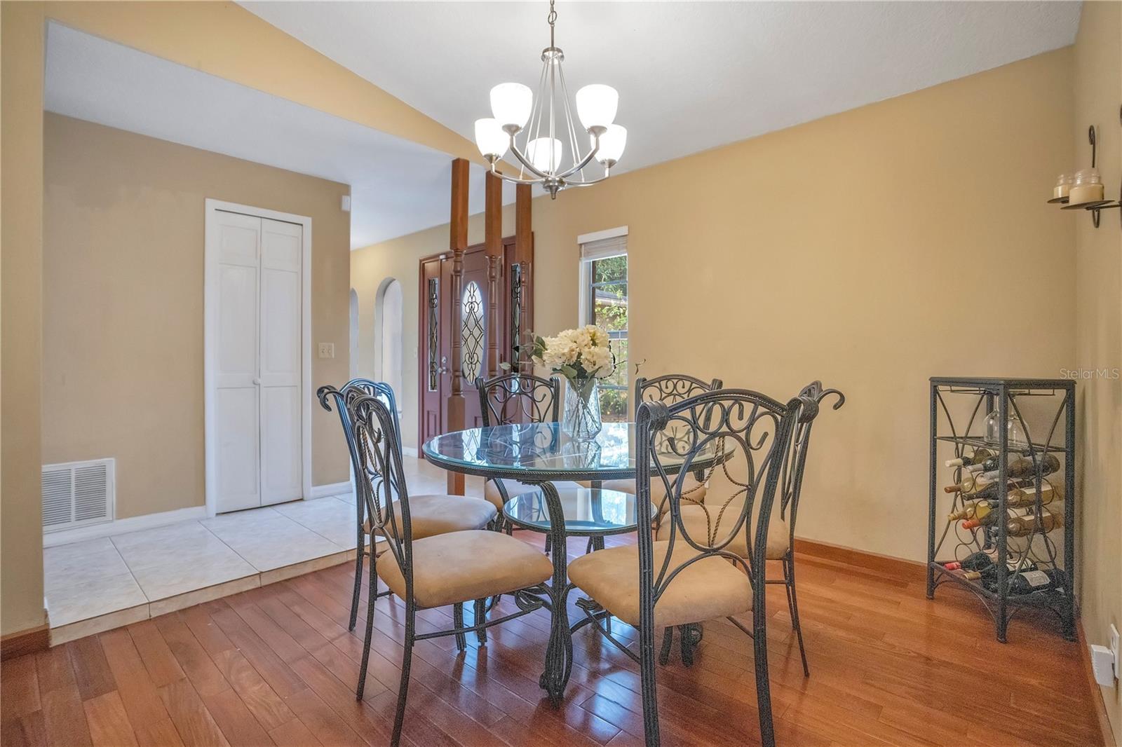 Image 14 of 45 For 361 Violet Dell