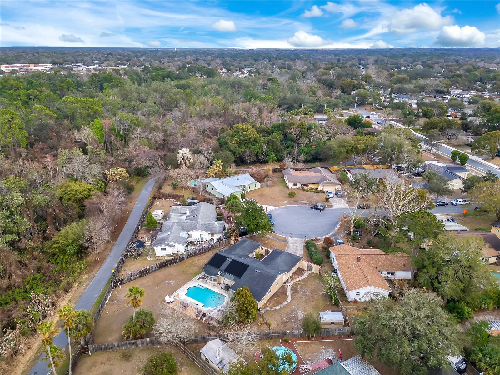 Image 43 of 45 For 361 Violet Dell