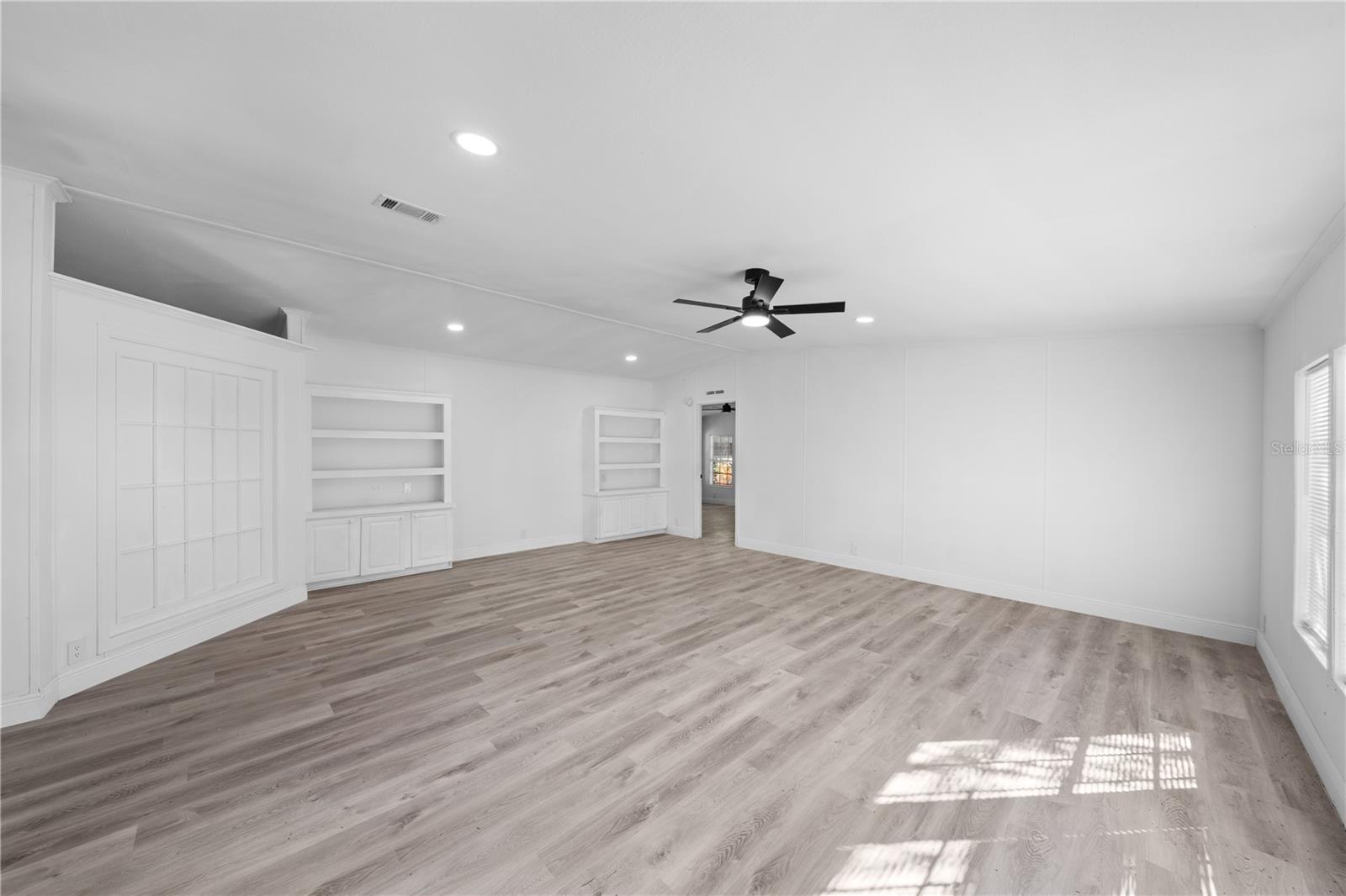 Image 10 of 57 For 27846 Pelican Isle Drive