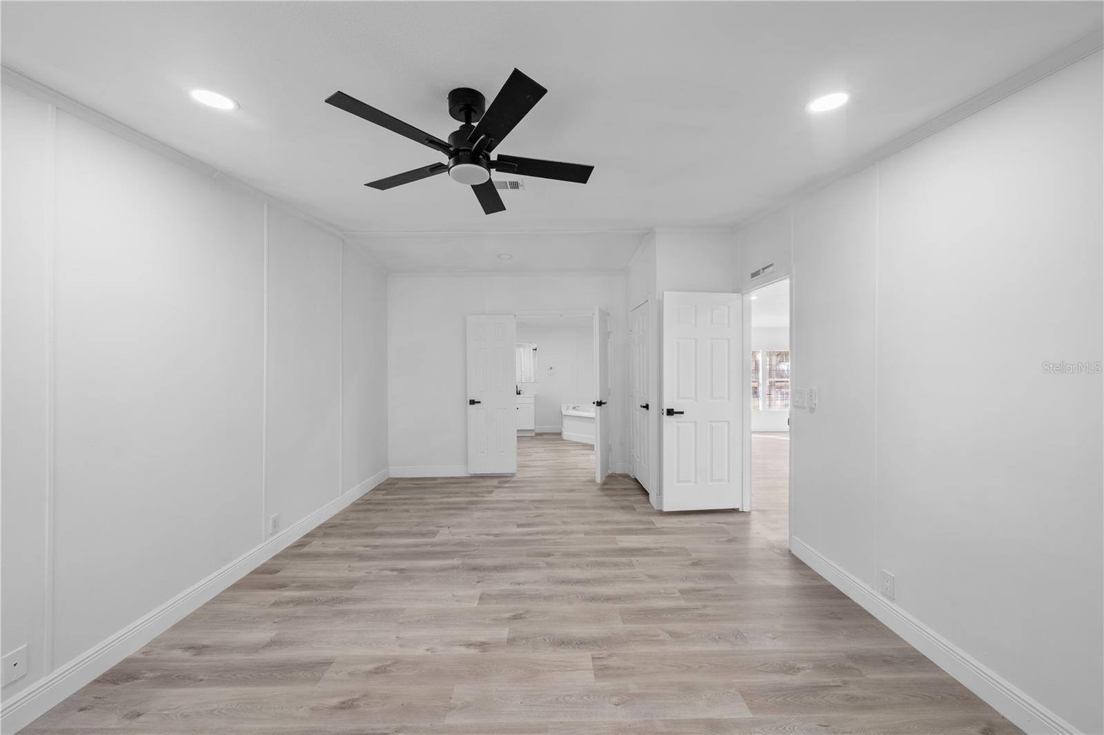 Image 21 of 57 For 27846 Pelican Isle Drive