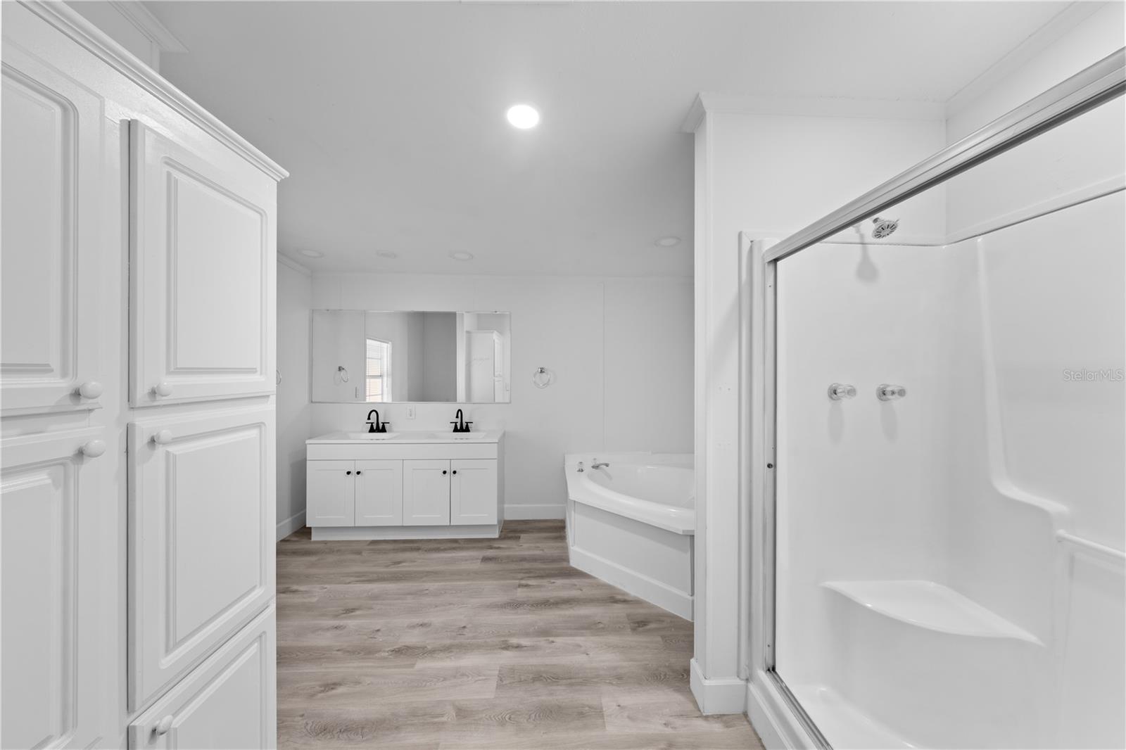 Image 22 of 57 For 27846 Pelican Isle Drive