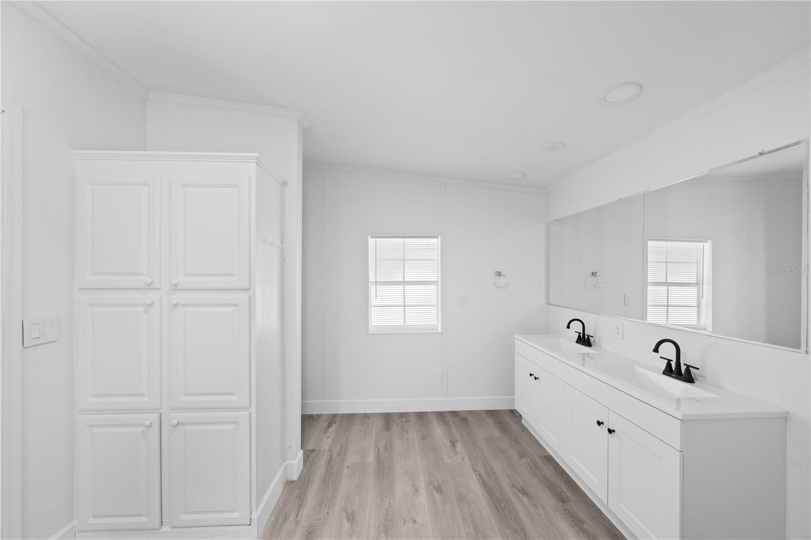 Image 23 of 57 For 27846 Pelican Isle Drive