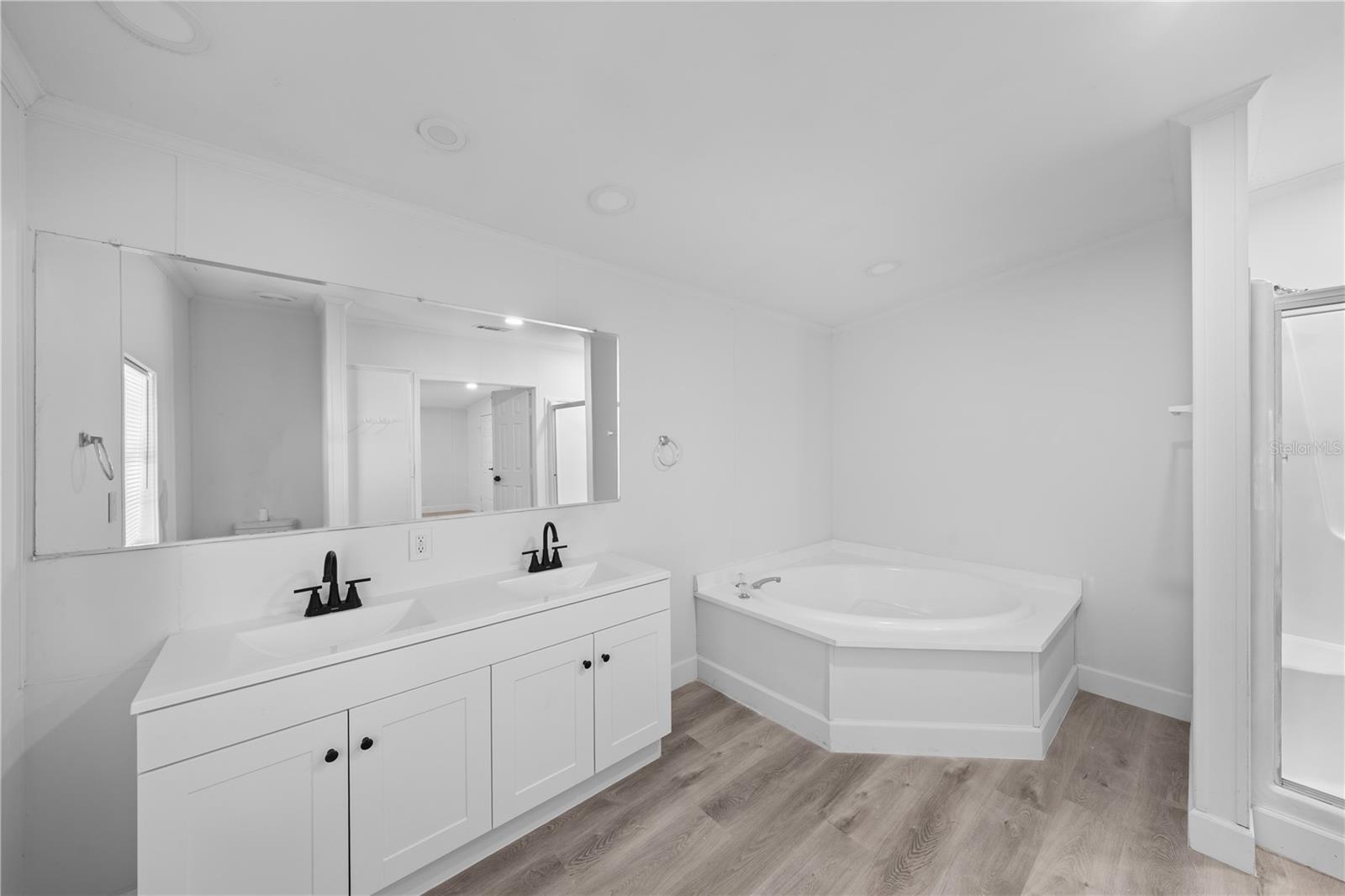 Image 37 of 57 For 27846 Pelican Isle Drive