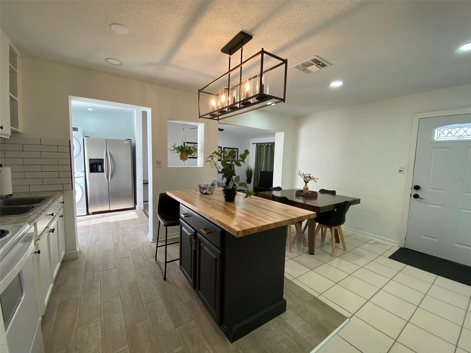 Image 3 of 15 For 1100 Murdock Boulevard