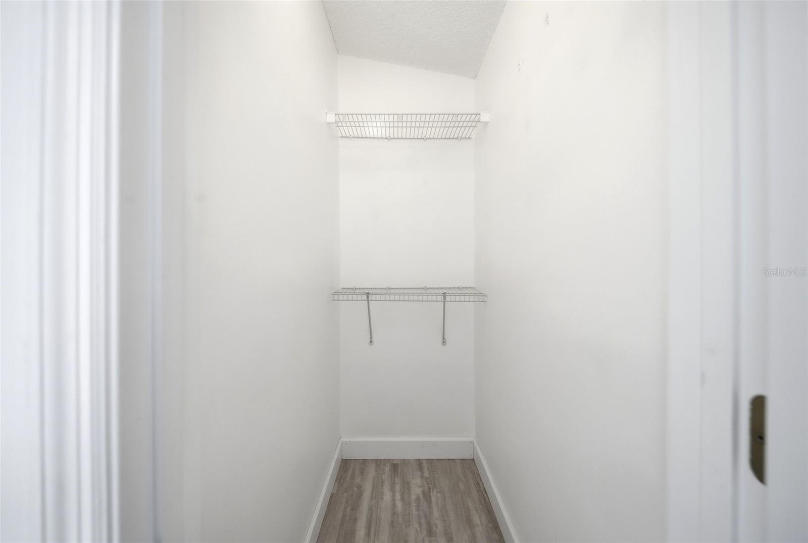 Image 16 of 21 For 7151 Edgewater Shores Court