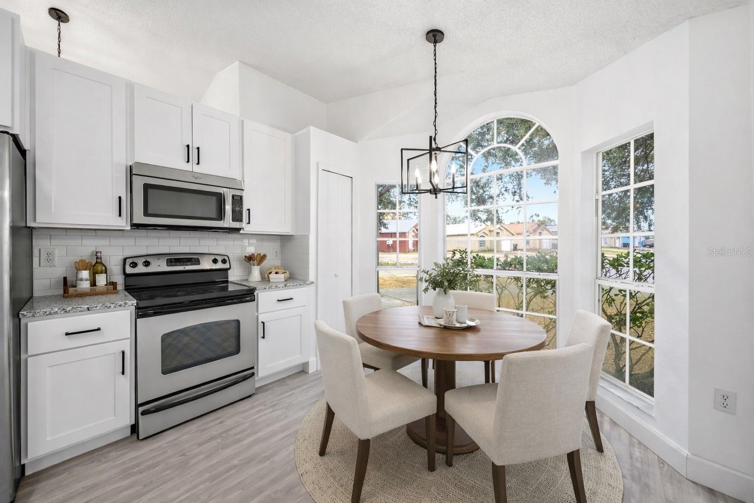 Image 4 of 21 For 7151 Edgewater Shores Court