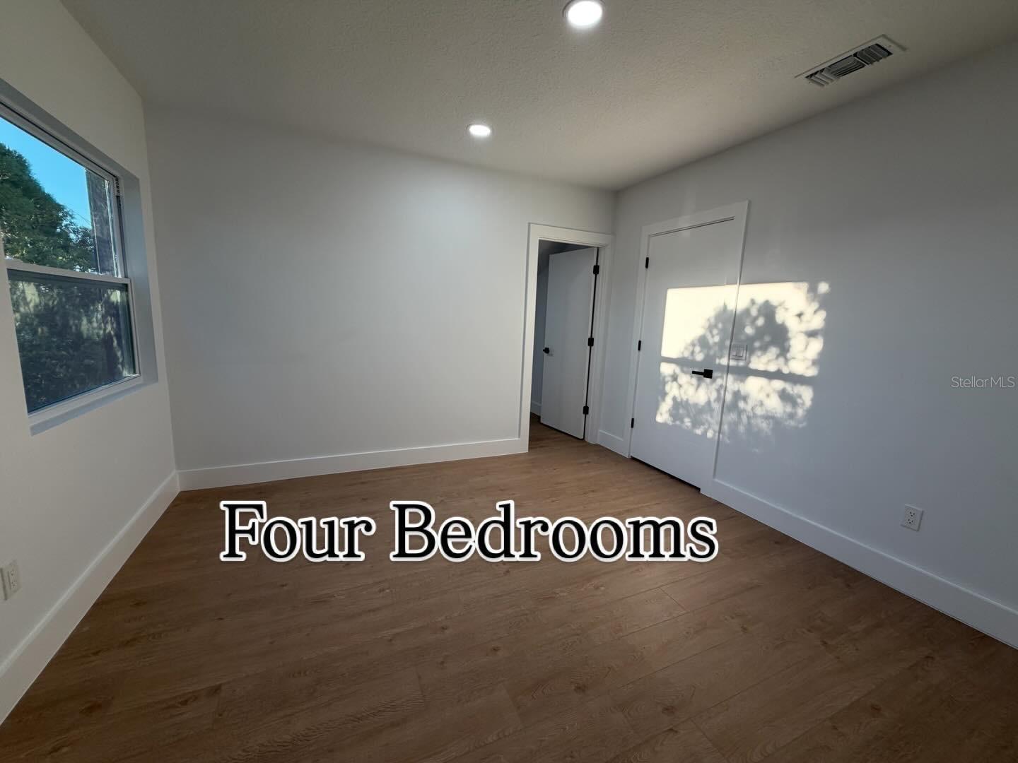 Image 10 of 22 For 2462 Albany Drive