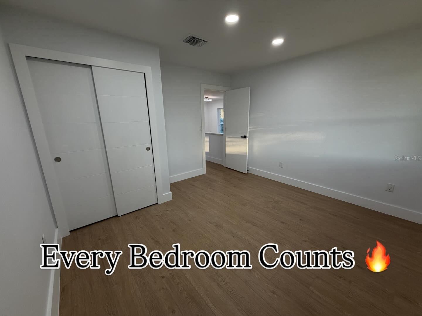 Image 8 of 22 For 2462 Albany Drive