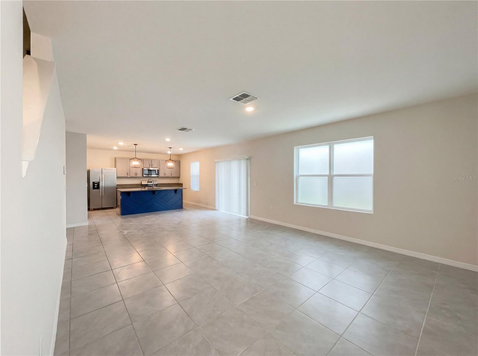 Listing photo id 11 for 11327 Amber Ridge Drive