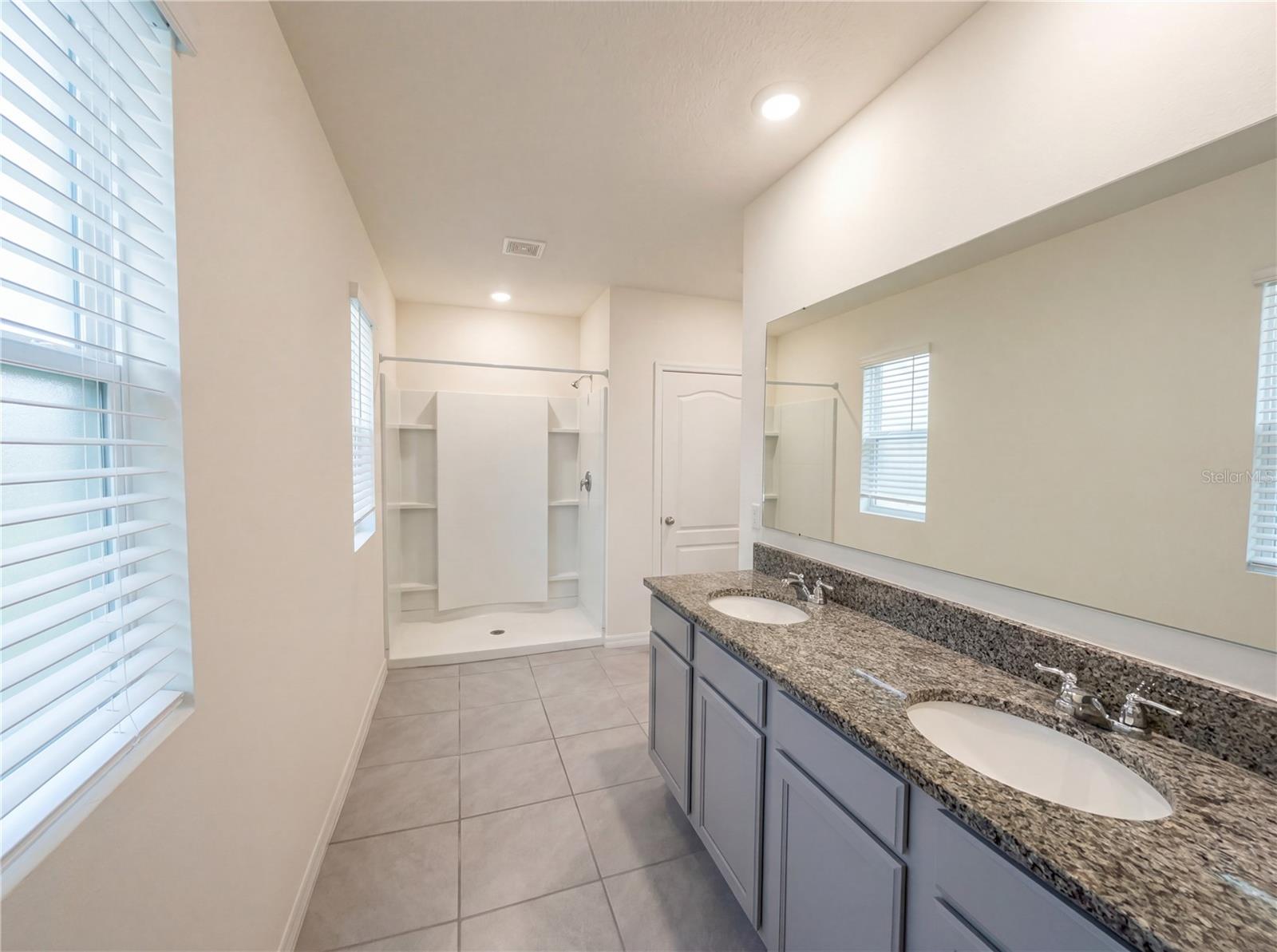 Listing photo id 14 for 11327 Amber Ridge Drive