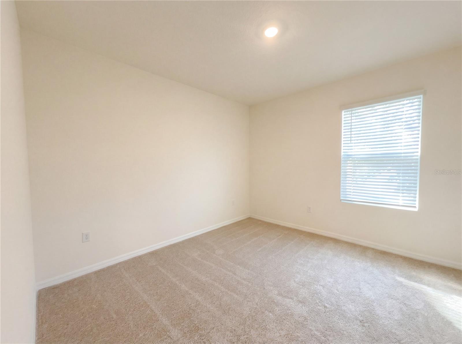 Listing photo id 16 for 11327 Amber Ridge Drive