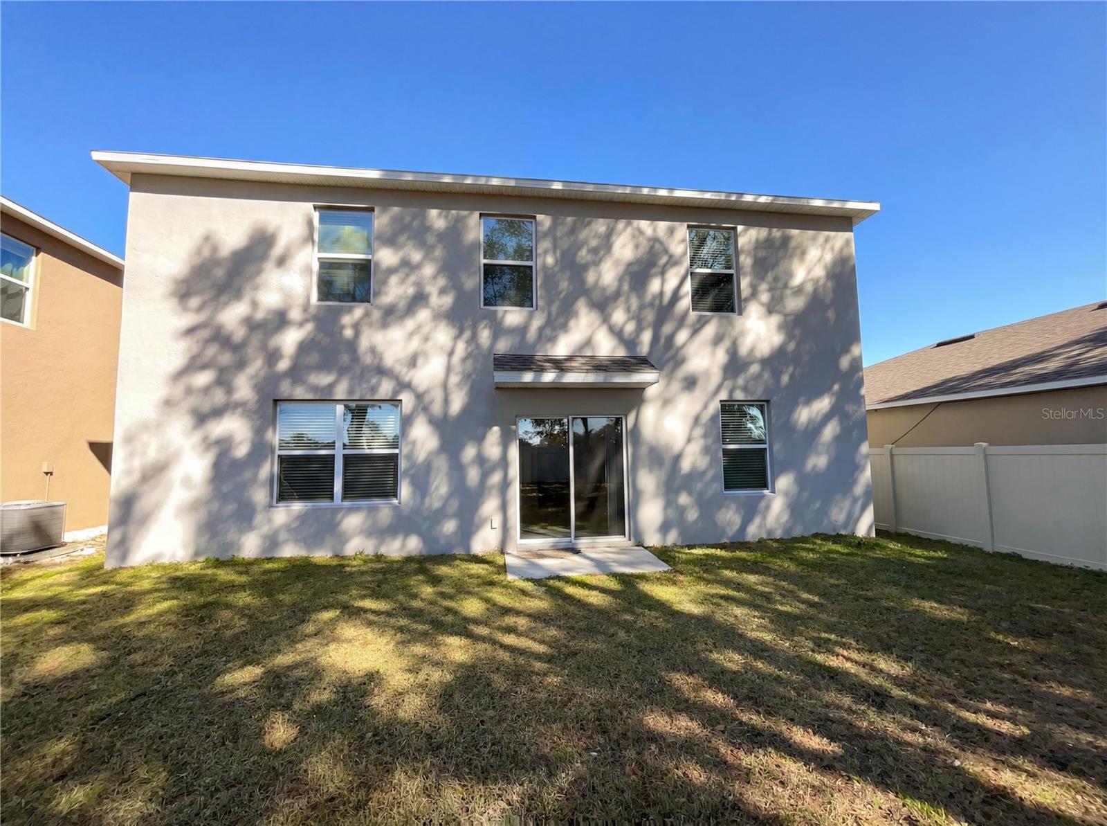 Listing photo id 3 for 11327 Amber Ridge Drive