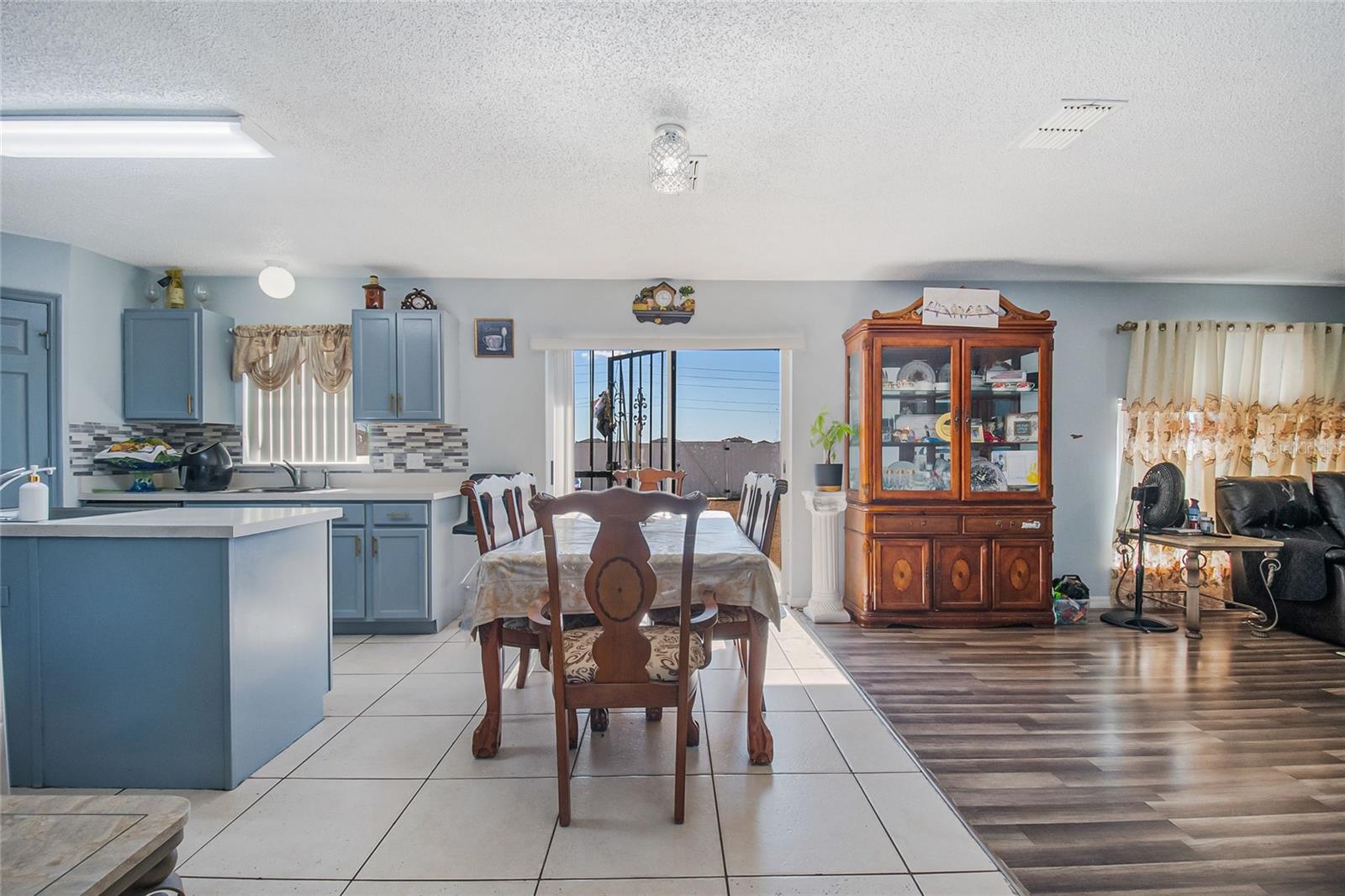 Image 10 of 36 For 6 Alicante Court