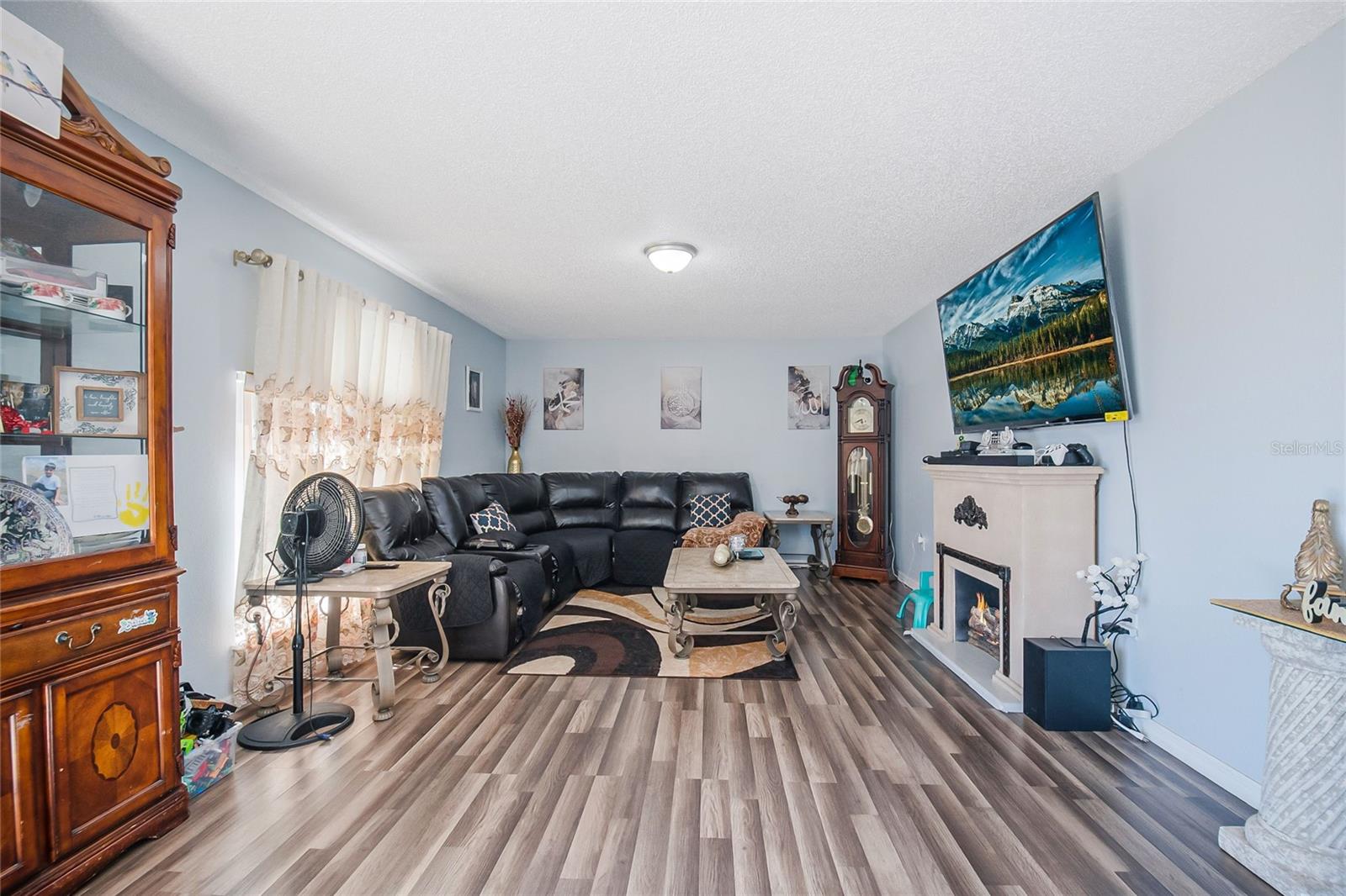 Image 15 of 36 For 6 Alicante Court