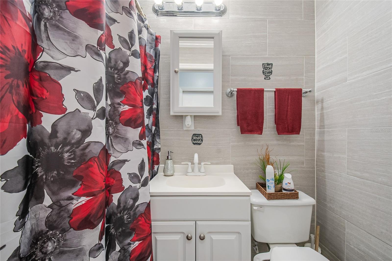 Image 8 of 36 For 6 Alicante Court