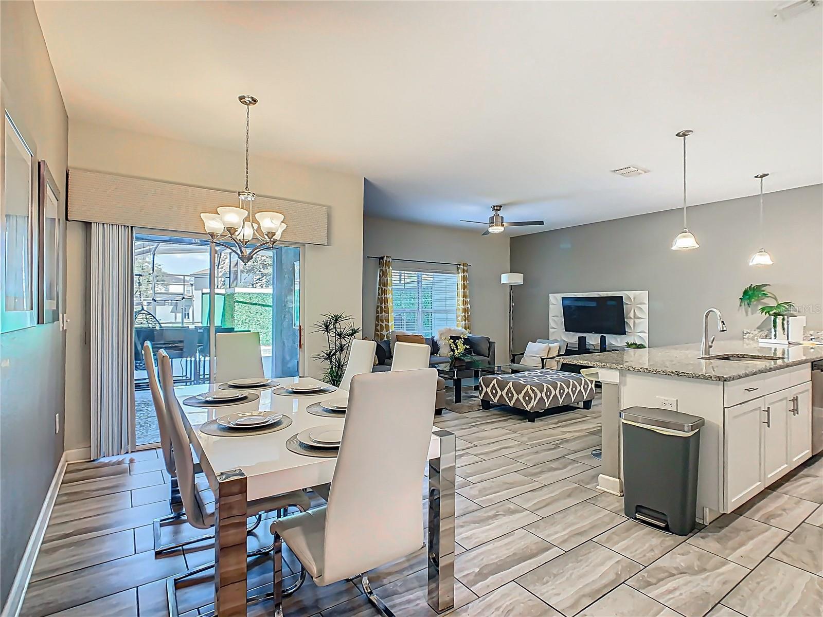 Image 3 of 36 For 1579 Moon Valley Dr