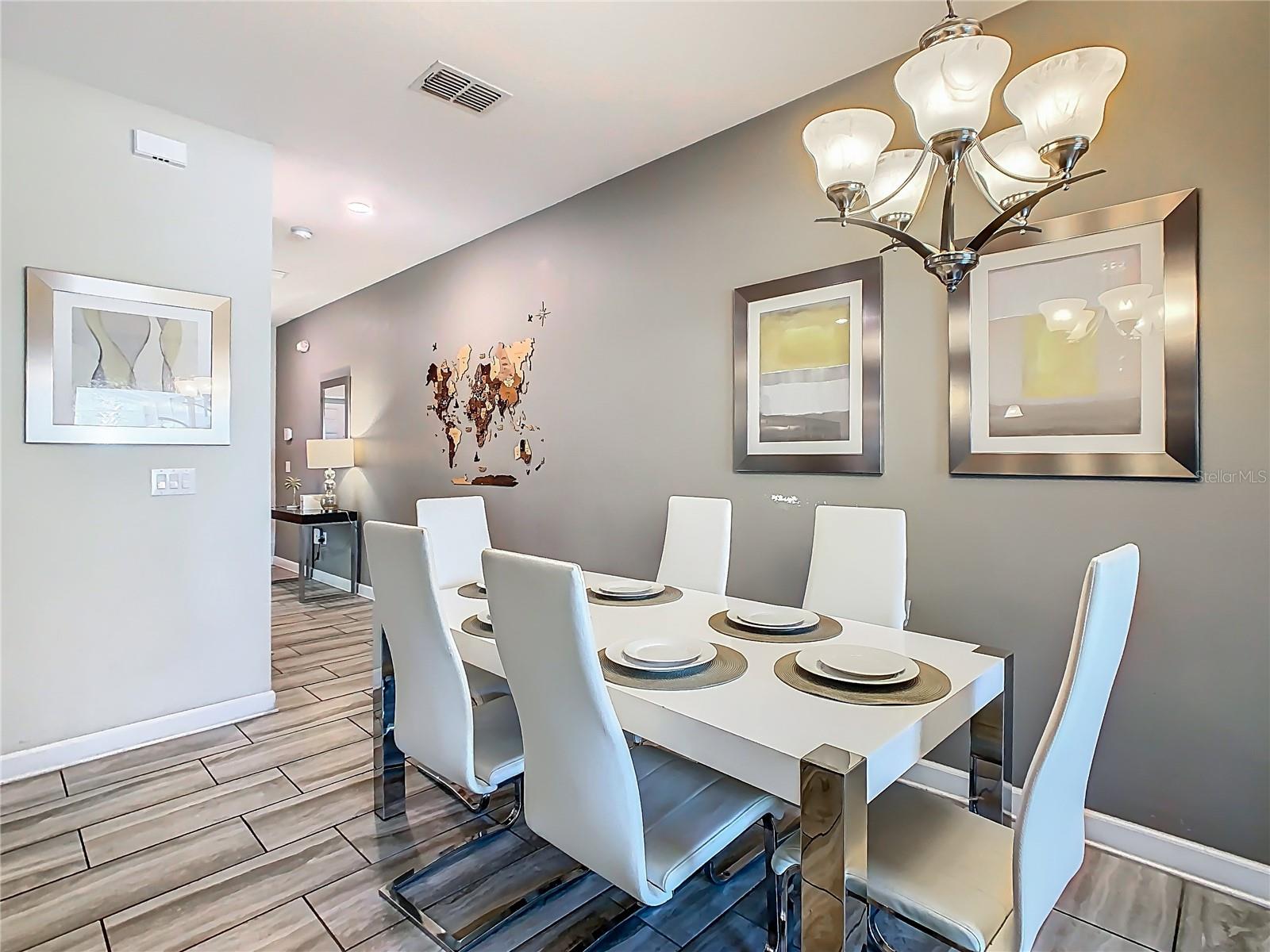 Image 8 of 36 For 1579 Moon Valley Dr