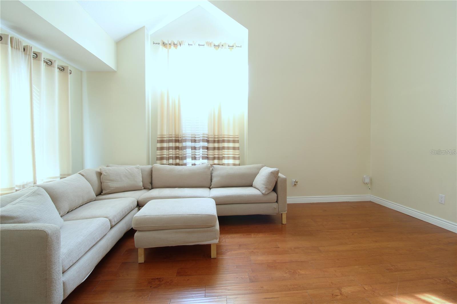 Image 5 of 44 For 2210 Maryday Court