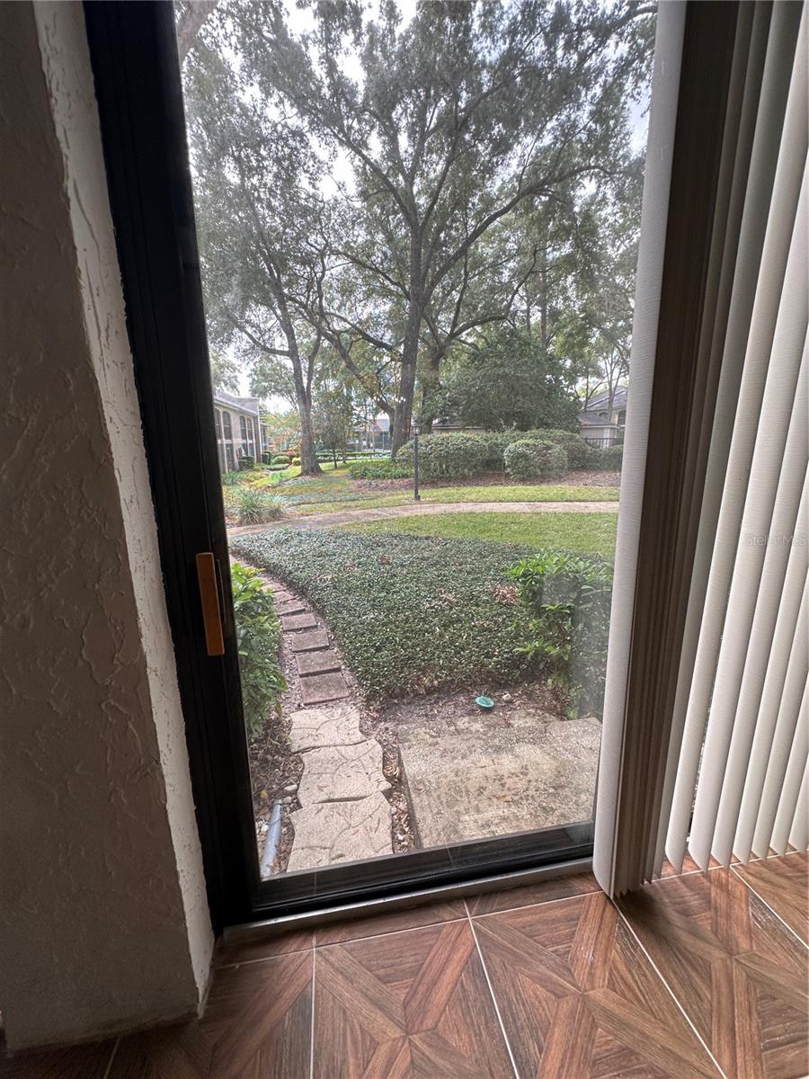 Image 10 of 82 For 1055 Kensington Park Drive 808