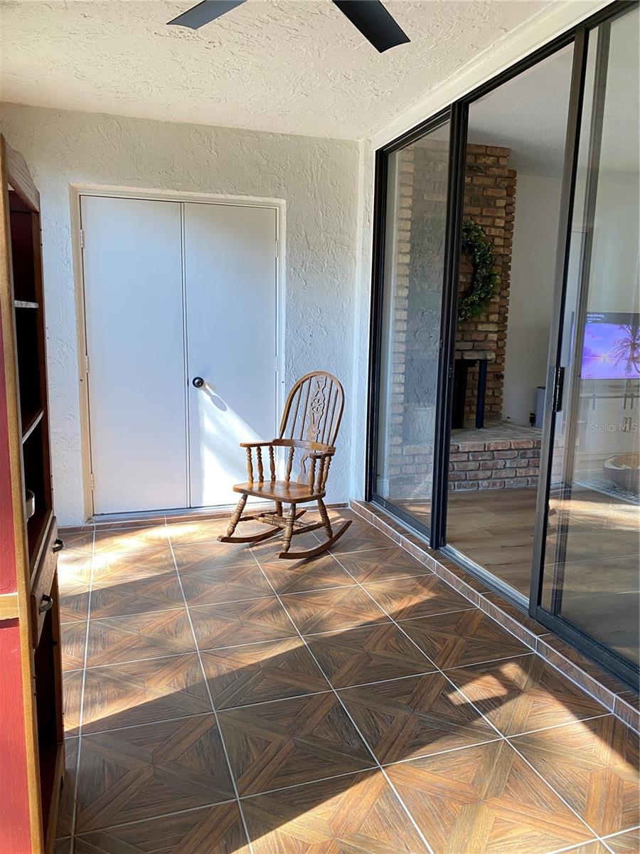 Image 12 of 82 For 1055 Kensington Park Drive 808