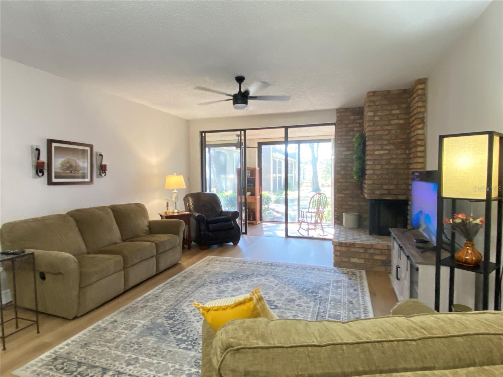 Image 19 of 82 For 1055 Kensington Park Drive 808