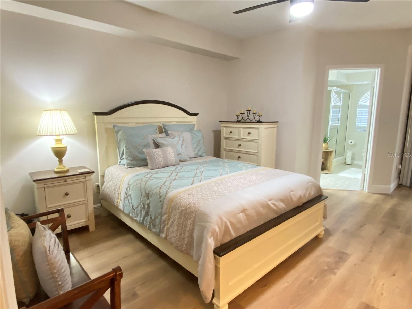 Image 20 of 82 For 1055 Kensington Park Drive 808