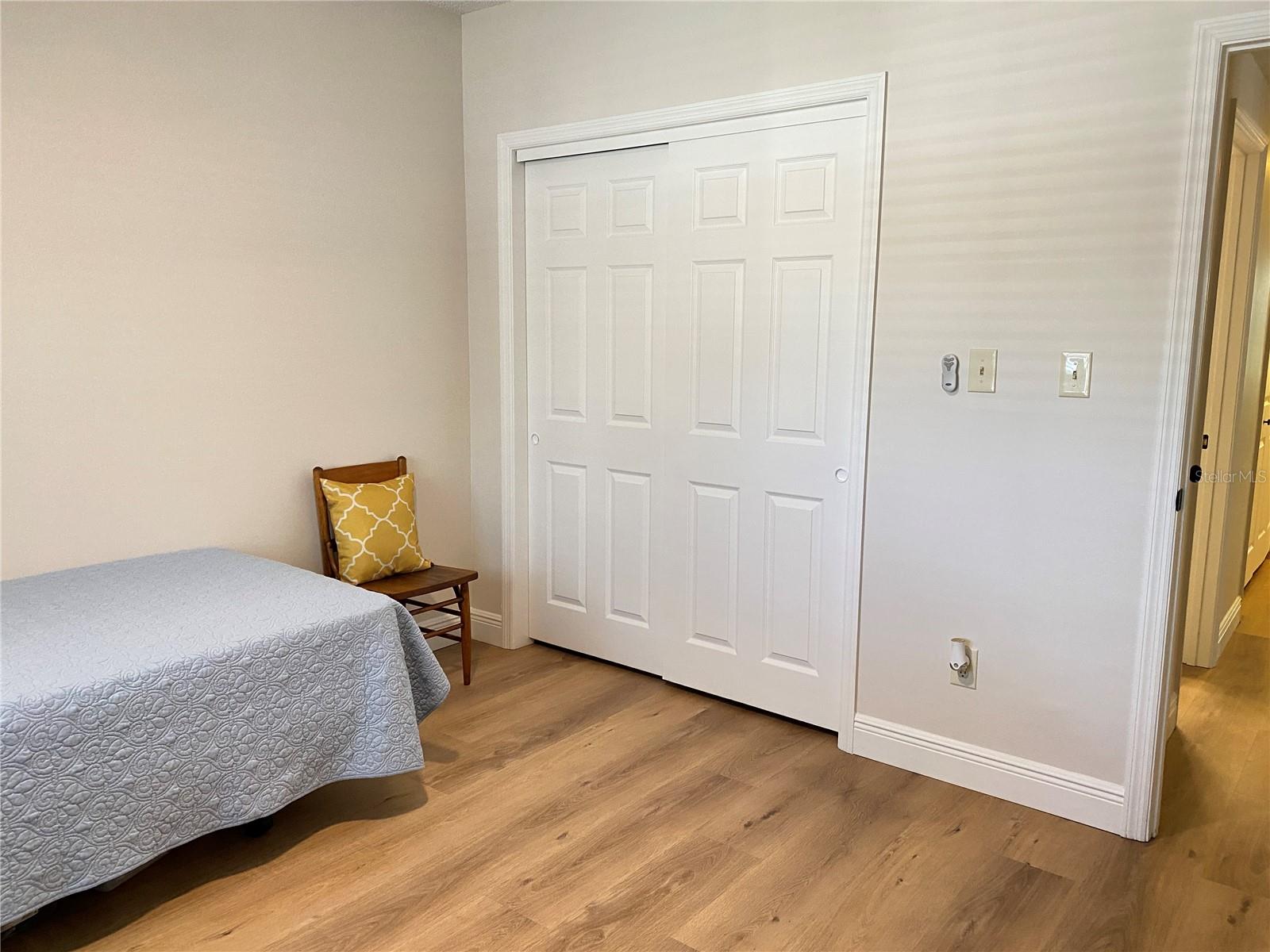 Image 27 of 82 For 1055 Kensington Park Drive 808