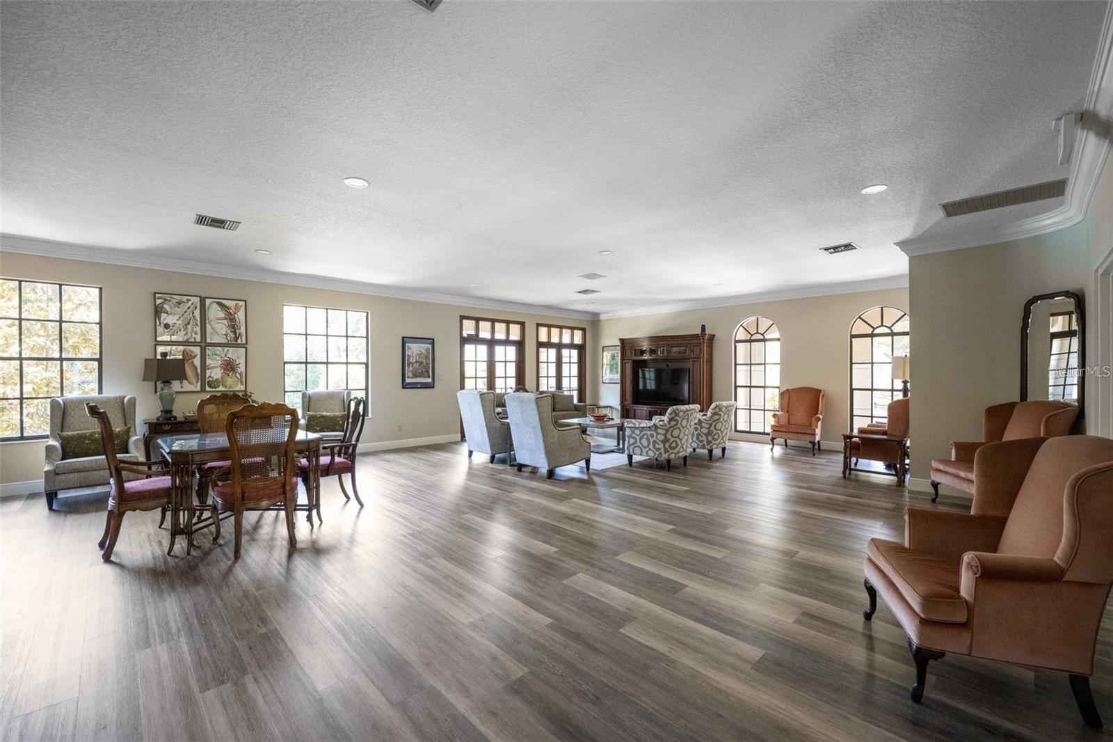 Image 30 of 82 For 1055 Kensington Park Drive 808