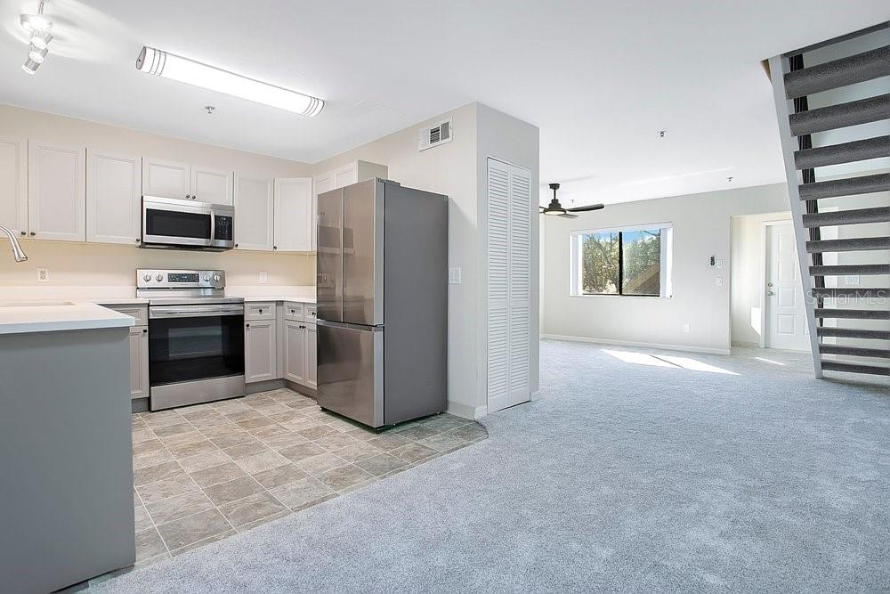 Image 9 of 34 For 7814 Shadowood Drive 509