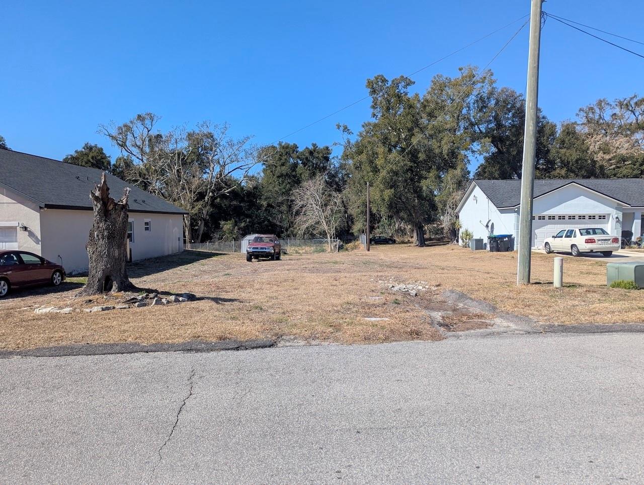 Image 13 of 23 For 152 Saunders Street