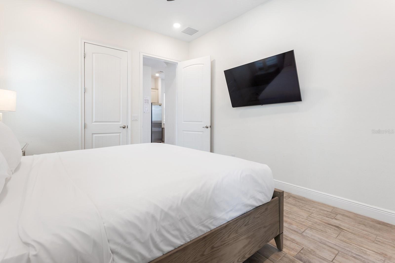 Image 18 of 63 For 7996 Lost Shaker Lane