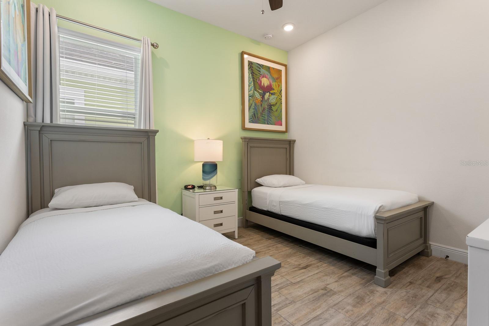 Image 33 of 63 For 7996 Lost Shaker Lane