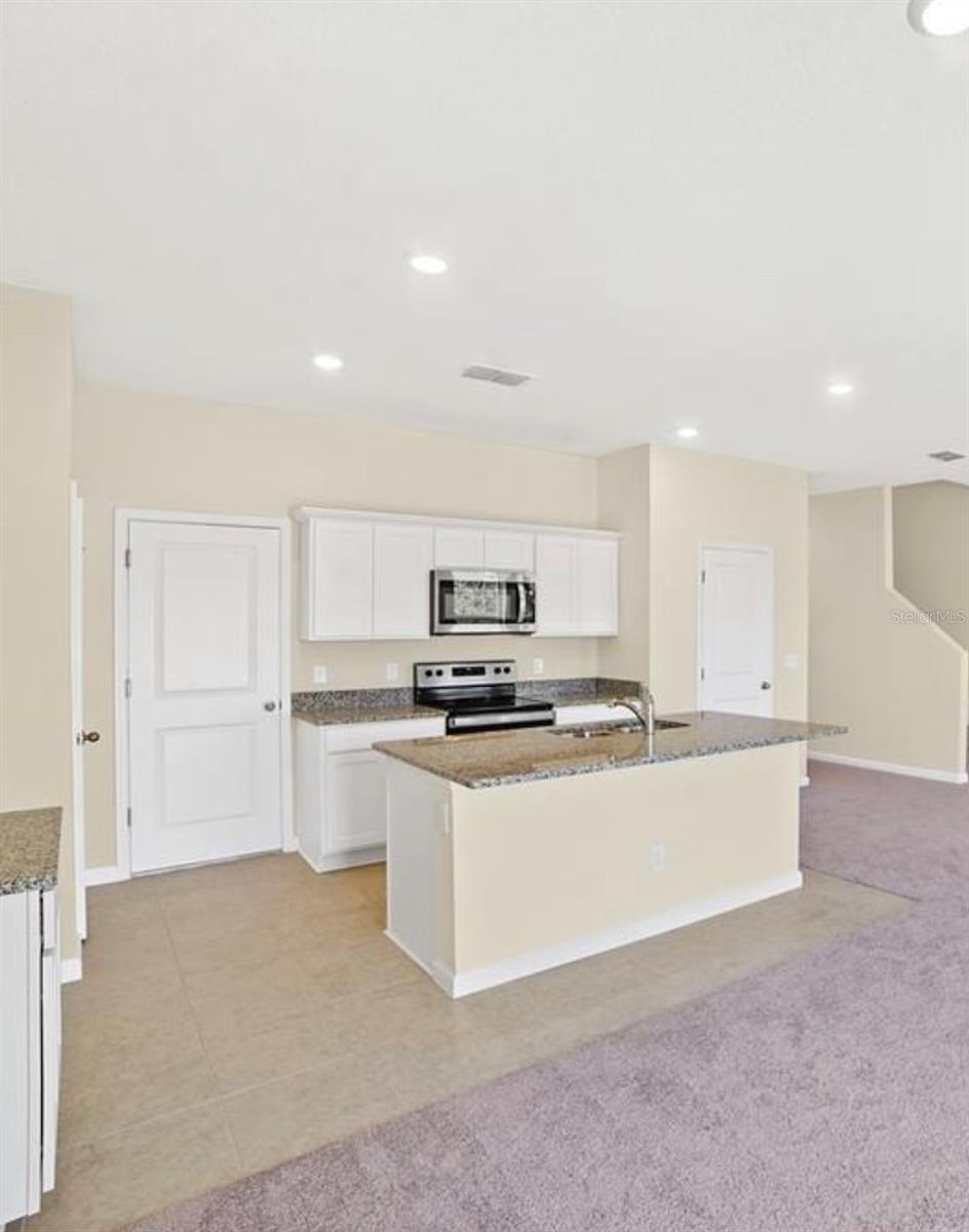 Image 4 of 19 For 2269 Litchfield Loop