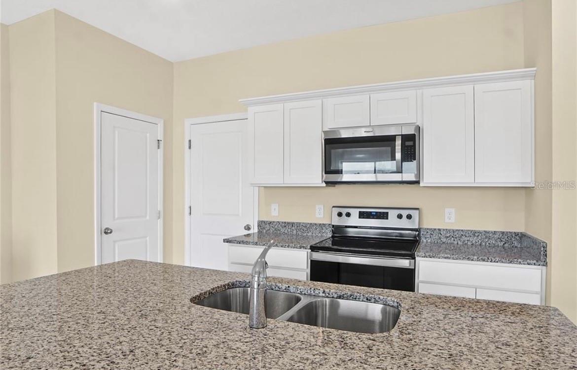 Image 5 of 19 For 2269 Litchfield Loop