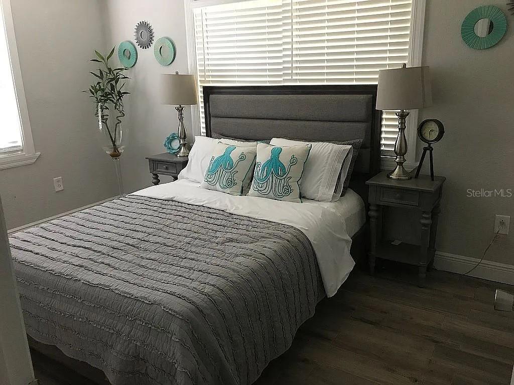 Image 14 of 25 For 227 Woodland Avenue