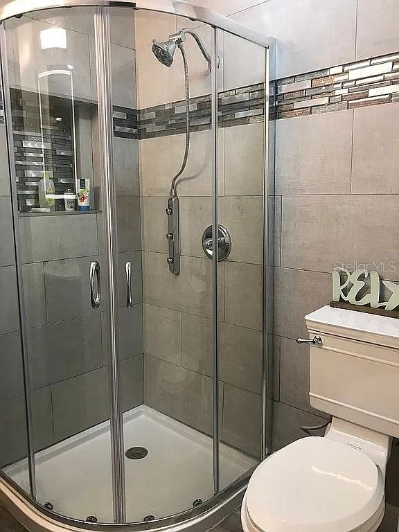 Image 20 of 25 For 227 Woodland Avenue