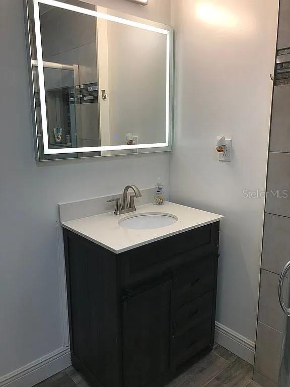 Image 21 of 25 For 227 Woodland Avenue