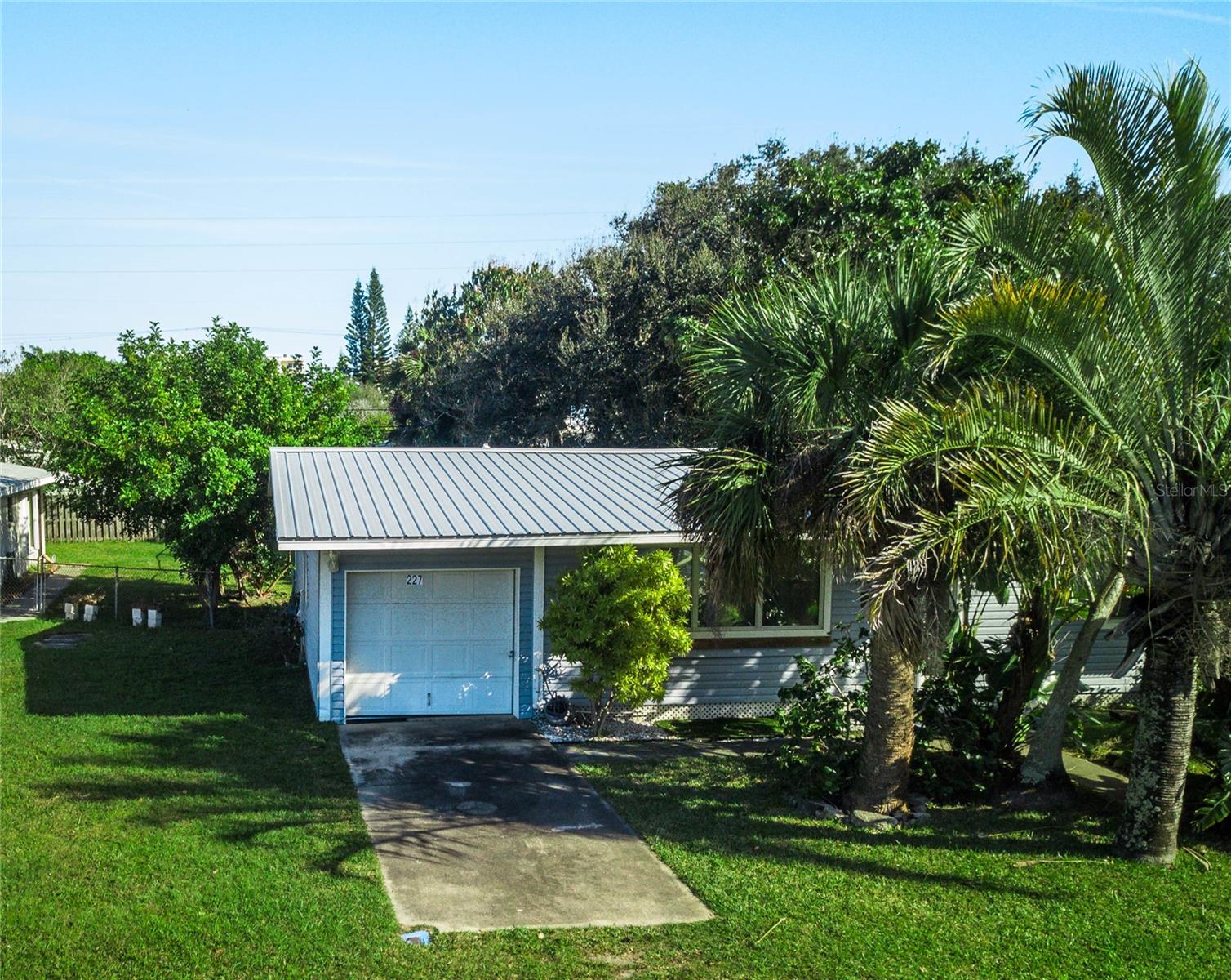 Image 5 of 25 For 227 Woodland Avenue