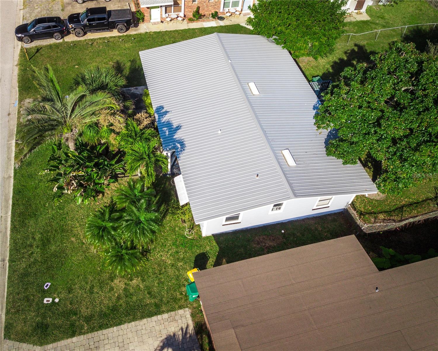 Image 7 of 25 For 227 Woodland Avenue