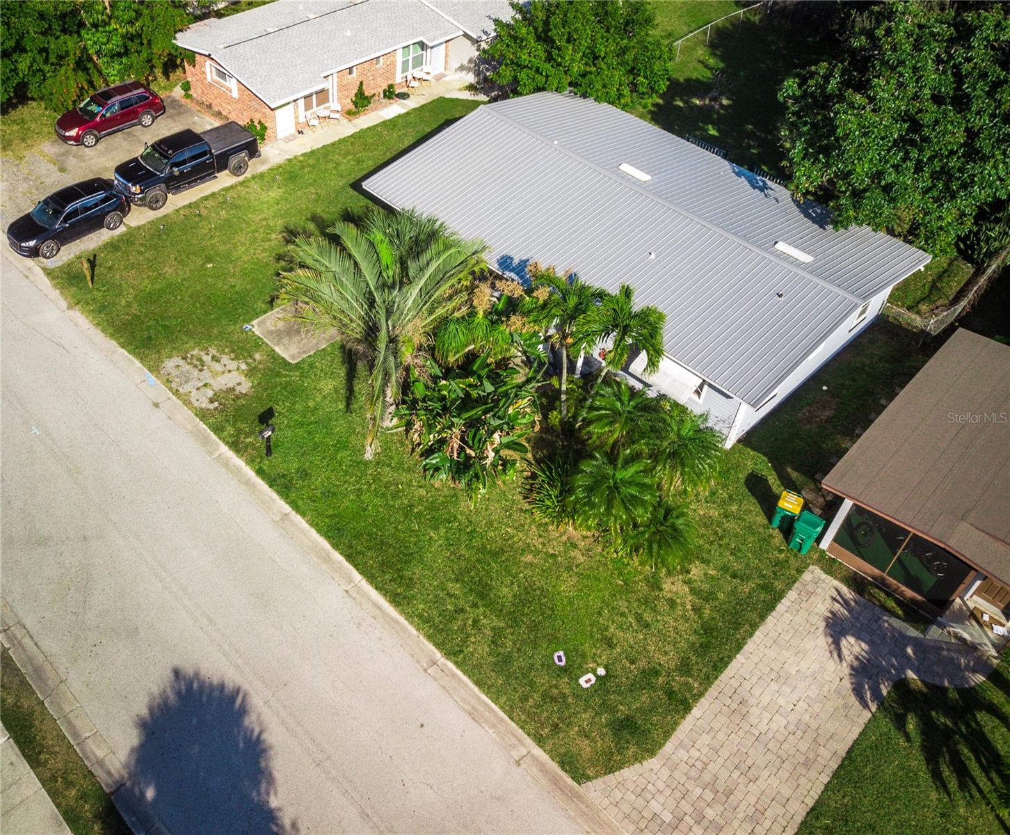 Image 9 of 25 For 227 Woodland Avenue