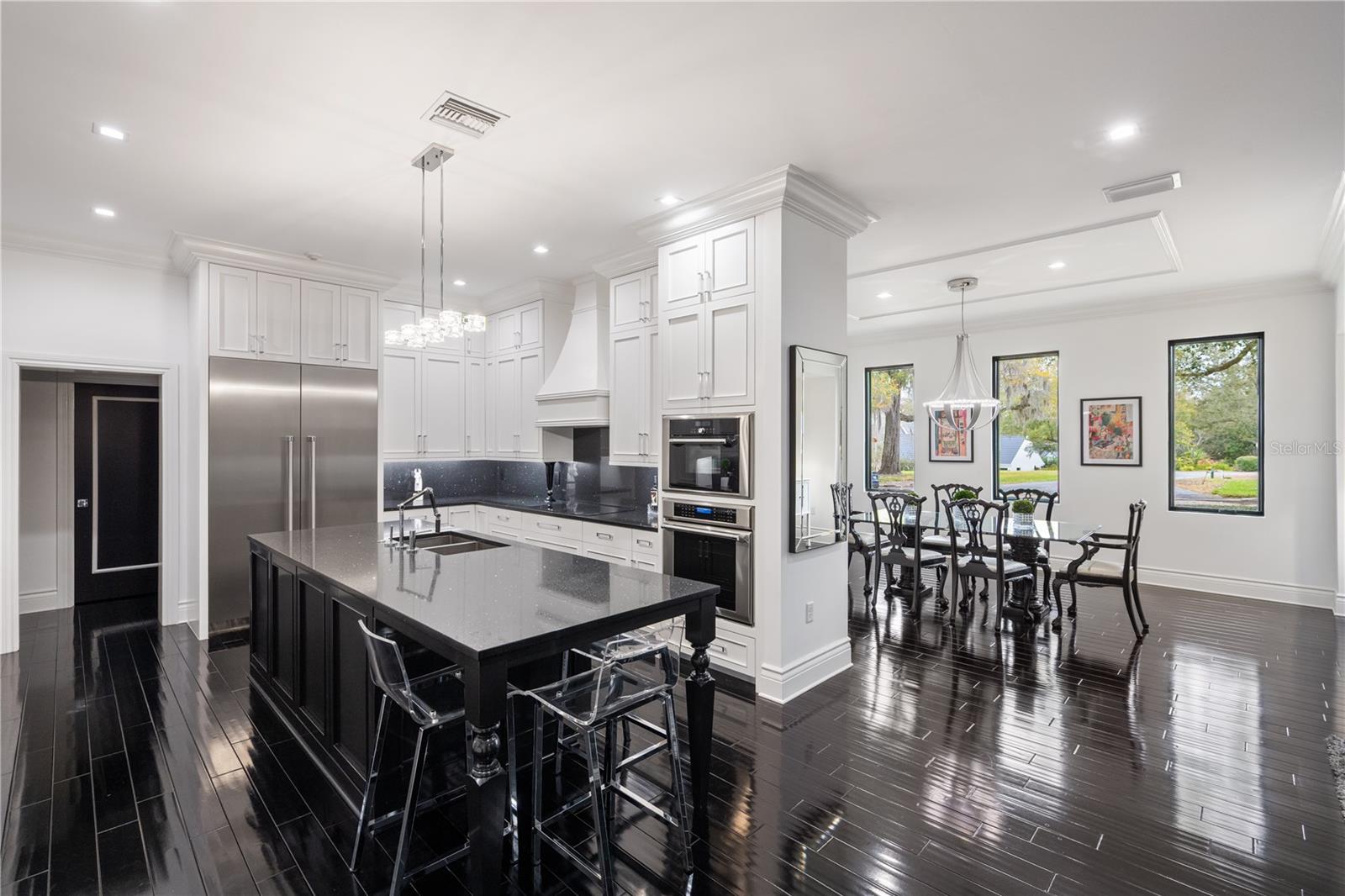 Image 10 of 52 For 1581 Forest Avenue