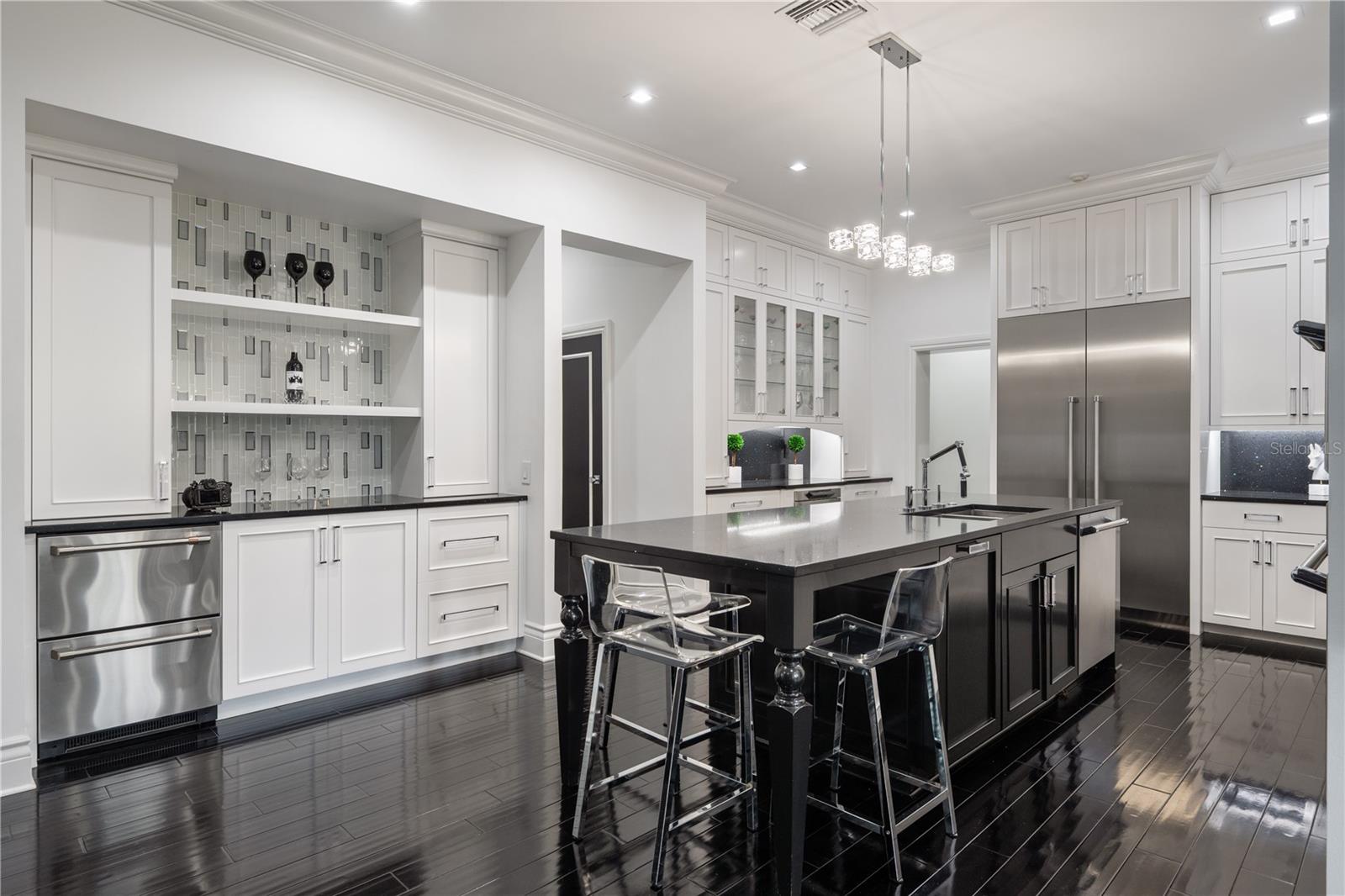 Image 11 of 52 For 1581 Forest Avenue