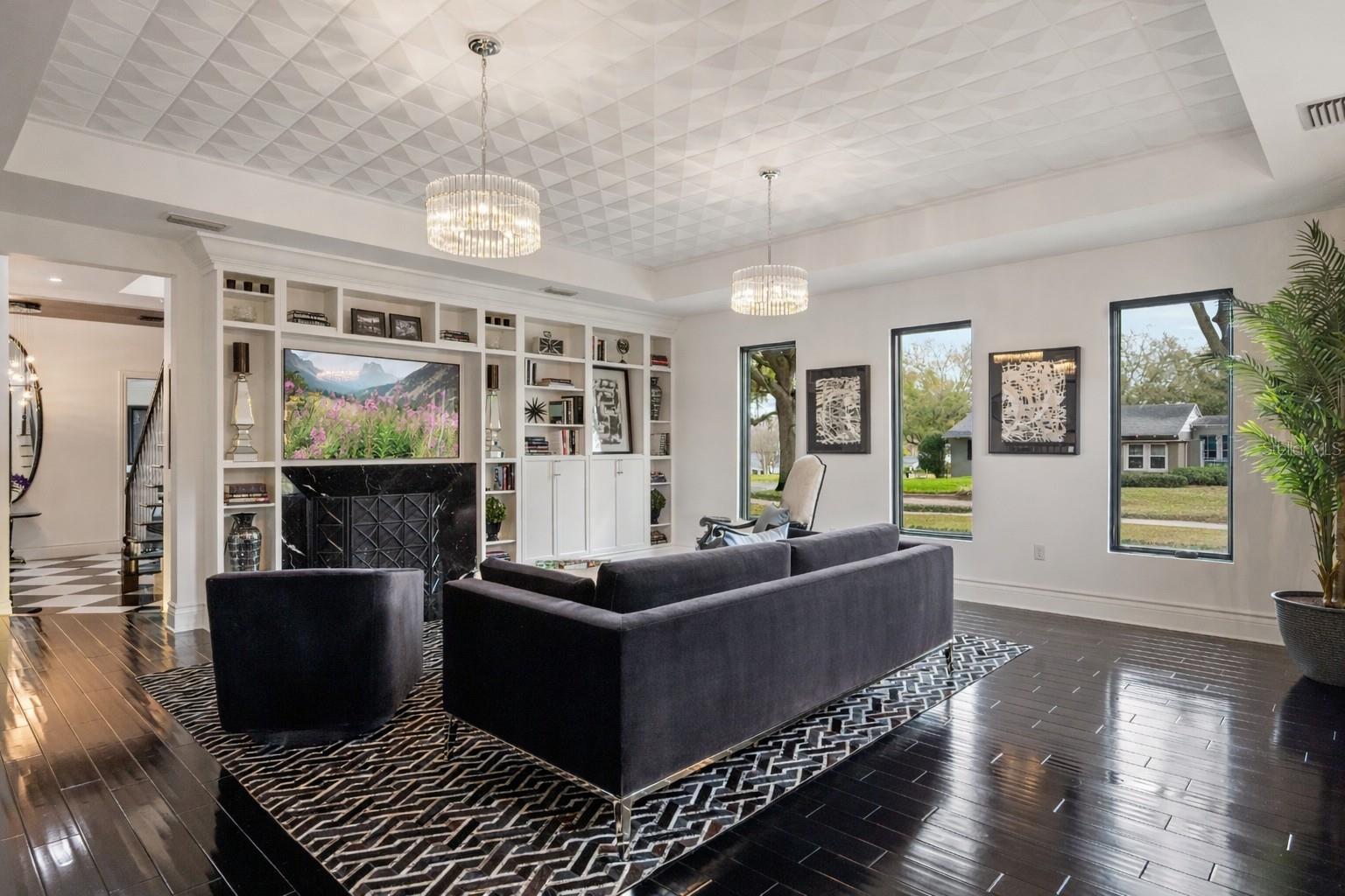 Image 15 of 52 For 1581 Forest Avenue