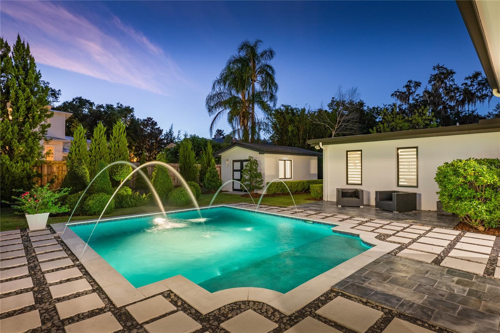 Image 34 of 52 For 1581 Forest Avenue