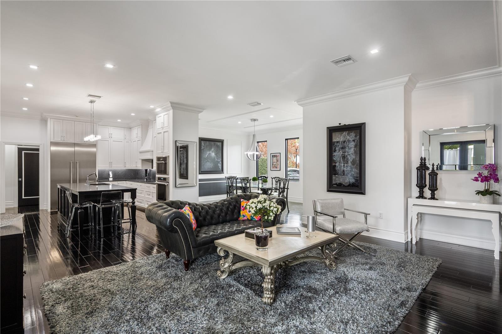 Image 5 of 52 For 1581 Forest Avenue