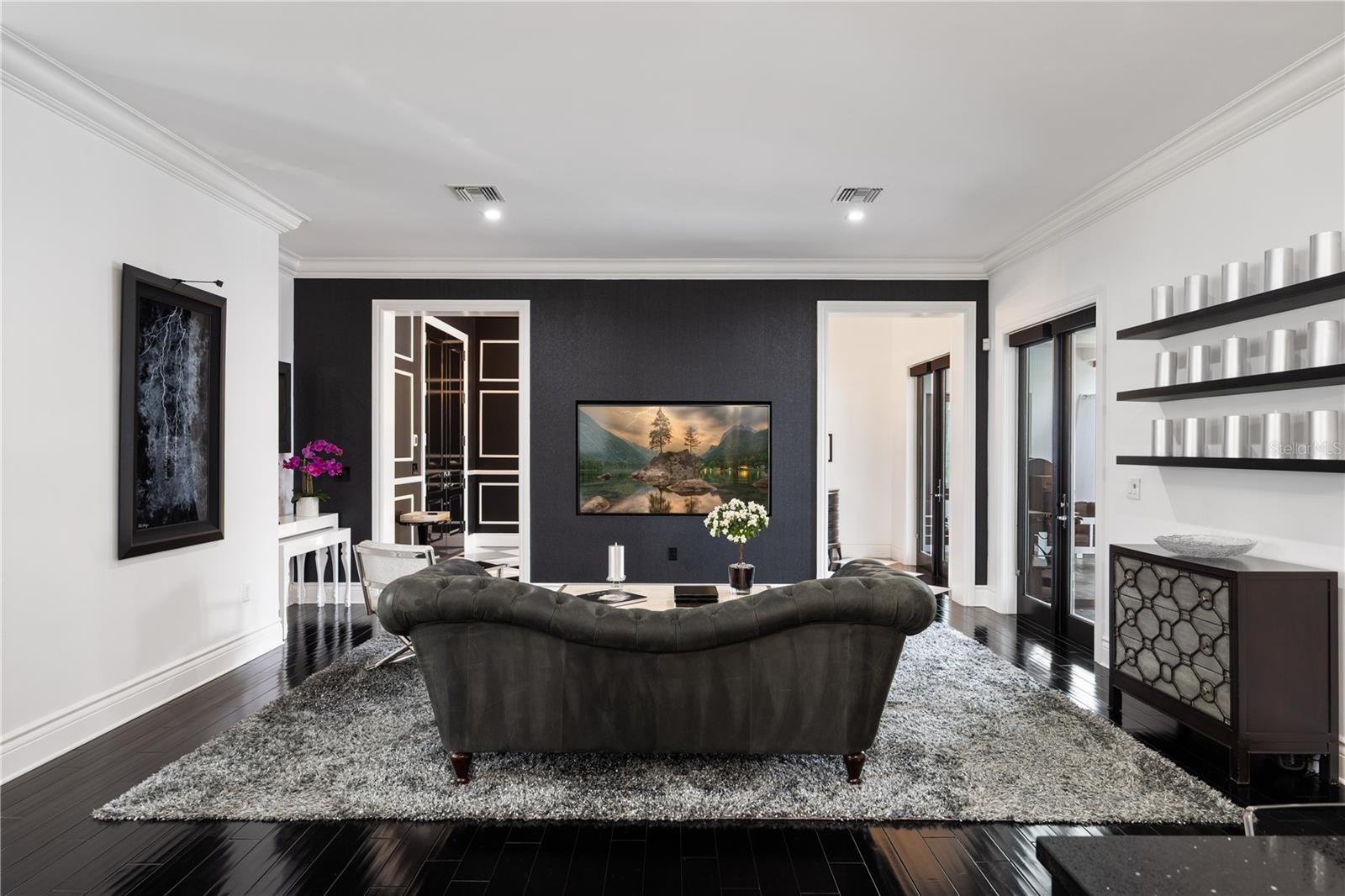 Image 6 of 52 For 1581 Forest Avenue