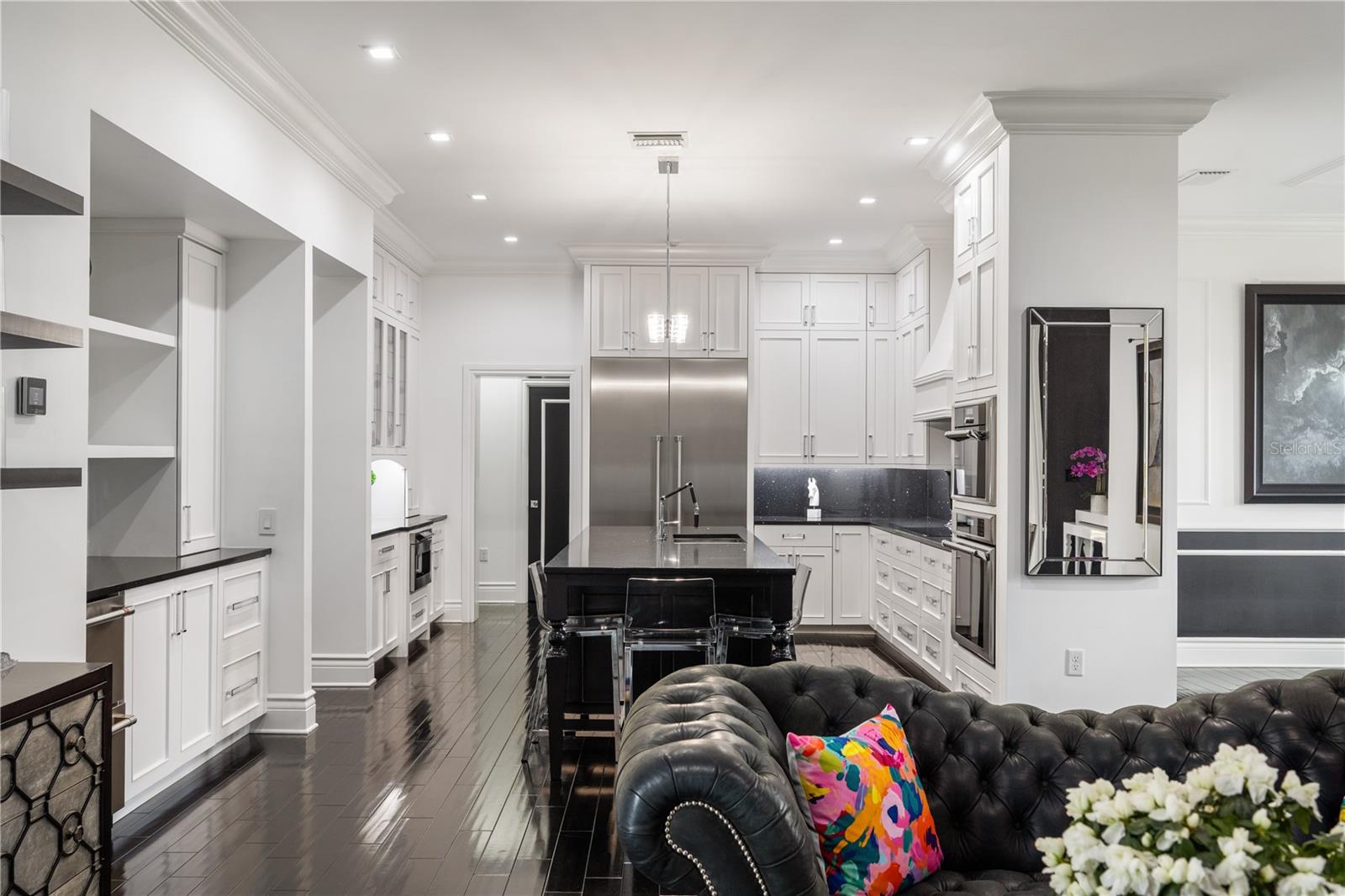 Image 9 of 52 For 1581 Forest Avenue