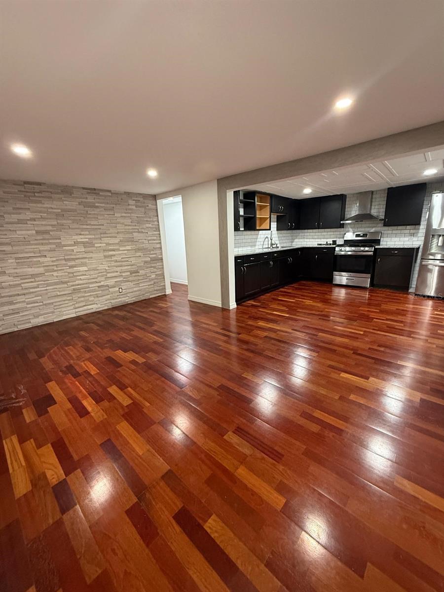 Image 4 of 31 For 1838 Annapolis Avenue